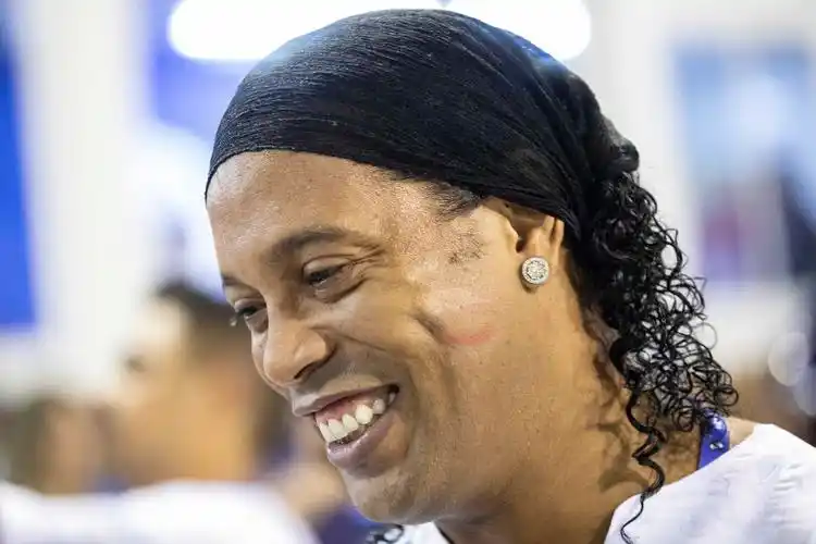 功奠定坚实 功奠定坚实